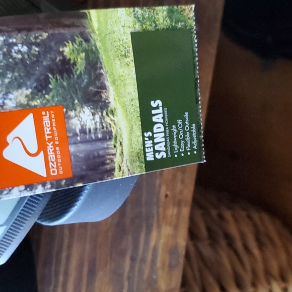 Ozark Trail black sandals brand new with tags - Picture 5 of 5